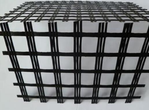 Fiberglass geogrid