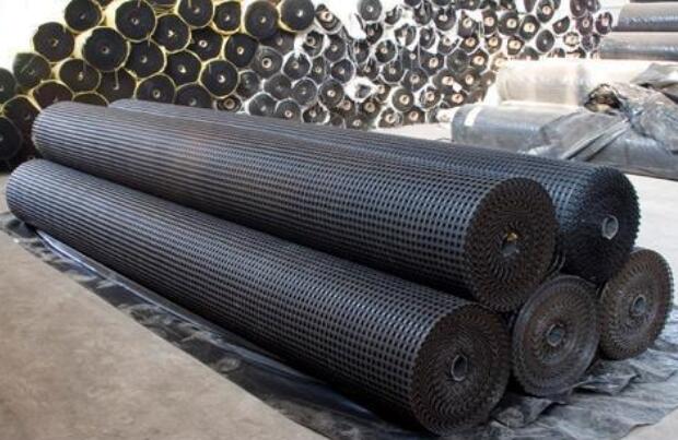 Fiberglass geogrid