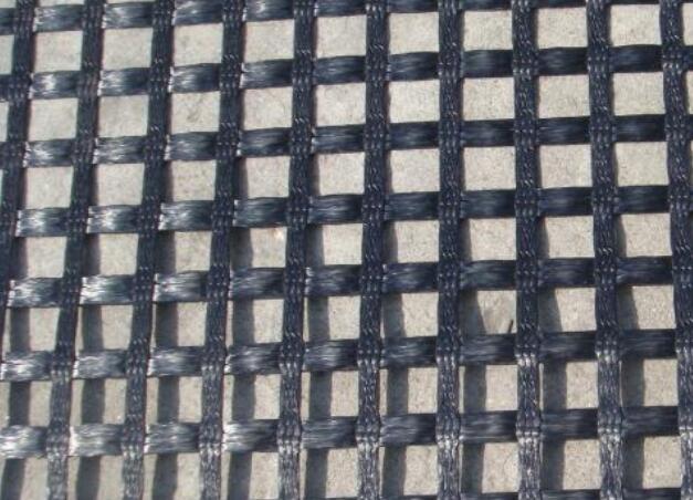 Fiberglass geogrid