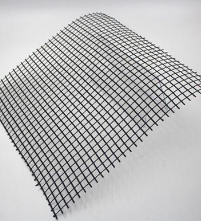 Plastic biaxial geogrid